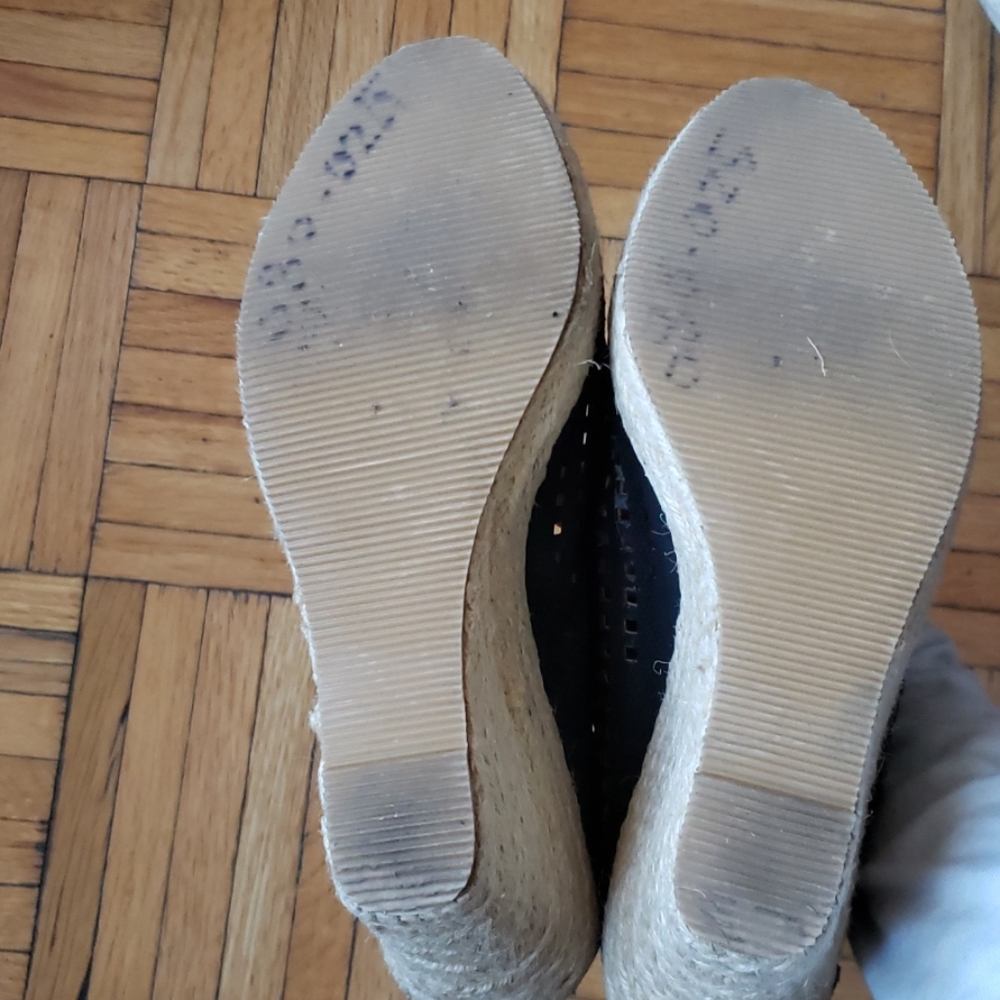 Back Bucco Wedges - Picture 5 of 8